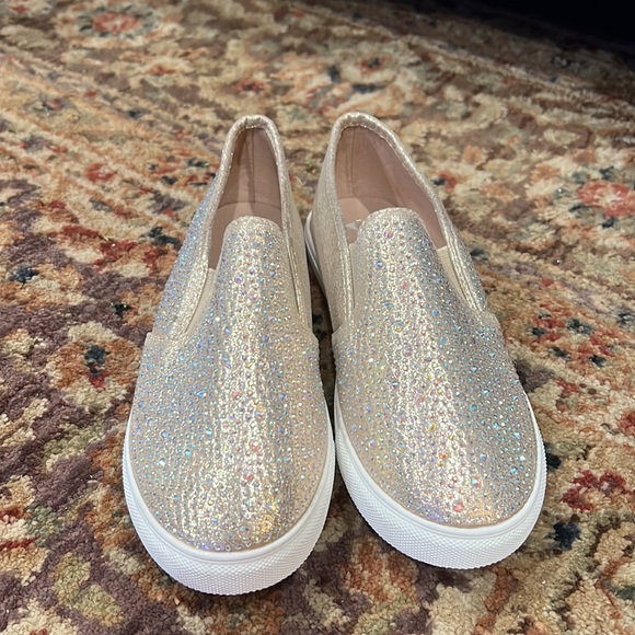 New Rhinestone Gold Sneakers - Picture 2 of 6